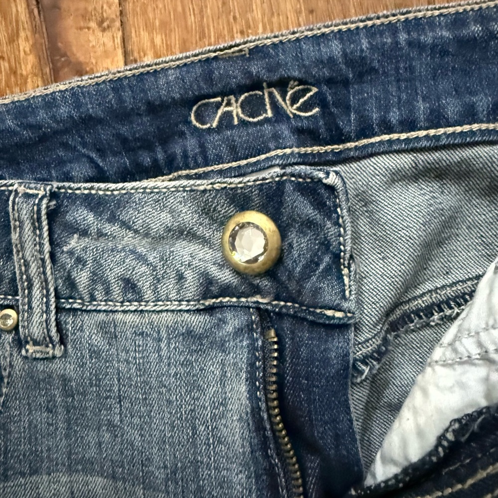 Cache Distressed Boot Cut Rhinestone Jeans- Size 6 - Picture 3 of 16